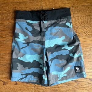 Abercrombie & Fitch Blue and Gray Camouflage Swim Trunks Shorts Boys size 7/8